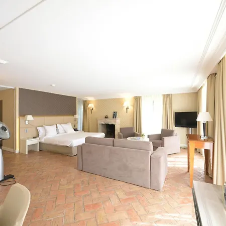 Hotel Chateau De Bonmont 3*