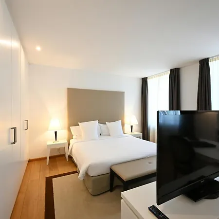 Chateau De Bonmont 호텔 3*