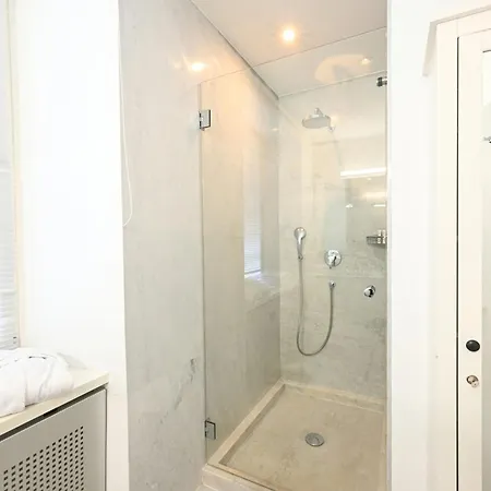Hotel Château De Bonmont 3*