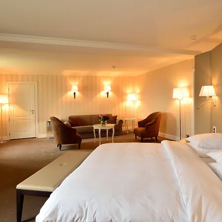 Chateau De Bonmont 호텔 Cheserex