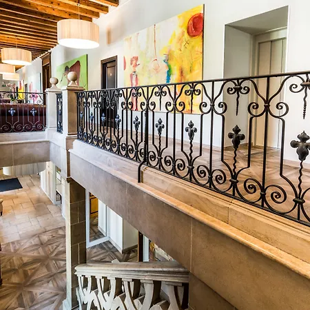 Chateau De Bonmont 3*