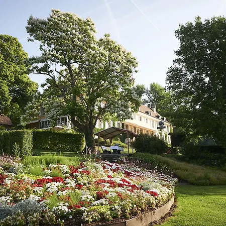 호텔 Chateau De Bonmont 3*
