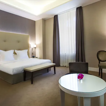 Chateau De Bonmont Hotel 3*