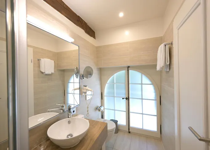 호텔 Chateau De Bonmont