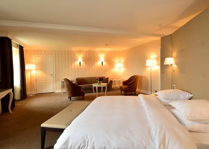 Chateau De Bonmont 호텔 Cheserex