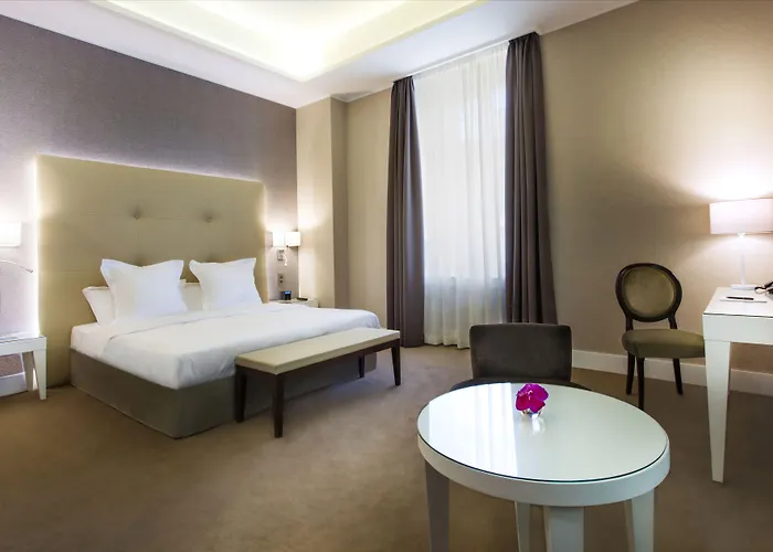 Chateau De Bonmont 호텔 3*