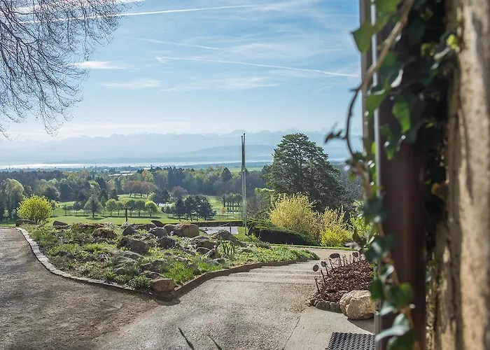 Chateau De Bonmont 3*