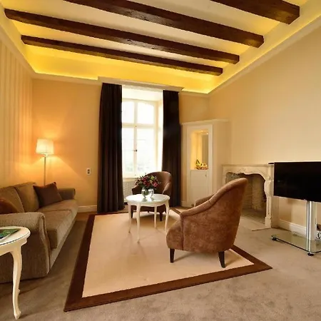 Hotel Chateau De Bonmont